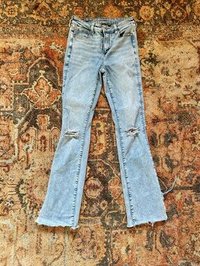 American Eagle Outfitters Light Blue Distressed Skinny Kick Jeans Size 8 Long